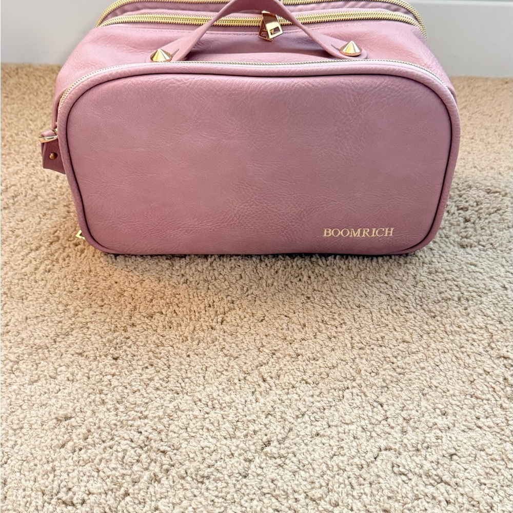 Women’s Large Pink Toiletry Bag - Picture 5 of 8